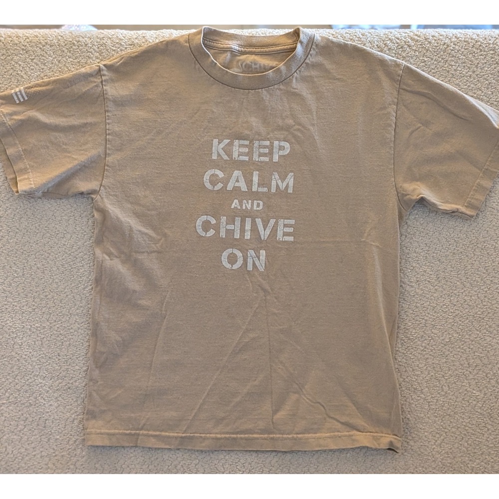 The Chive Keep Calm and Chive On Graphic T-Shirt Tan Mens Small American Flag